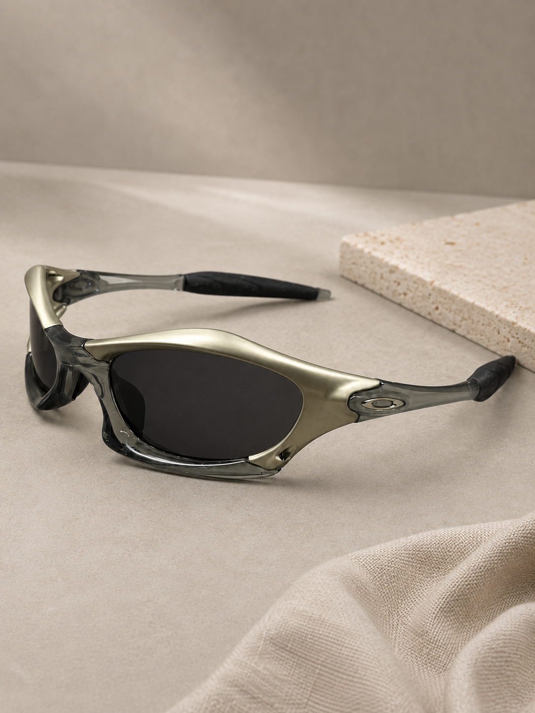Vintage Oakley Splice Sunglasses — Platinum Frame / Black Lens