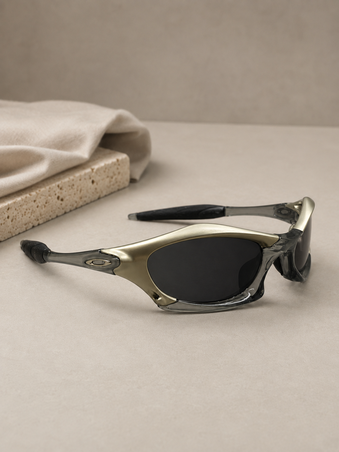 Vintage Oakley Splice Sunglasses — Platinum Frame / Black Lens